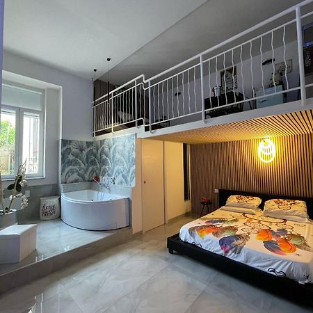 Charm E Chic Apartamento Nápoles Exterior foto